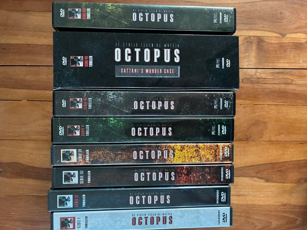 Octopus 1-8 volledige serie €25, Cd's en Dvd's, Ophalen of Verzenden, Zo goed als nieuw