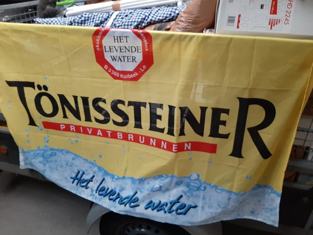 Tonissteiner vlag., Ophalen of Verzenden, Zo goed als nieuw