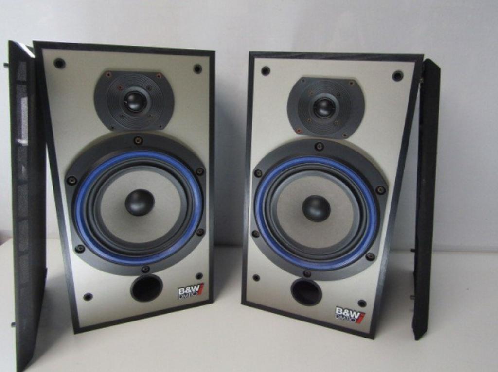 Moniteurs actifs noir et blanc, 60 à 120 watts, Comme neuf, Enlèvement, Bowers & Wilkins (B&W)