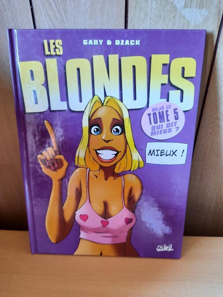 BD Les Blondes tome 5, Eén stripboek, Ophalen of Verzenden, Gelezen