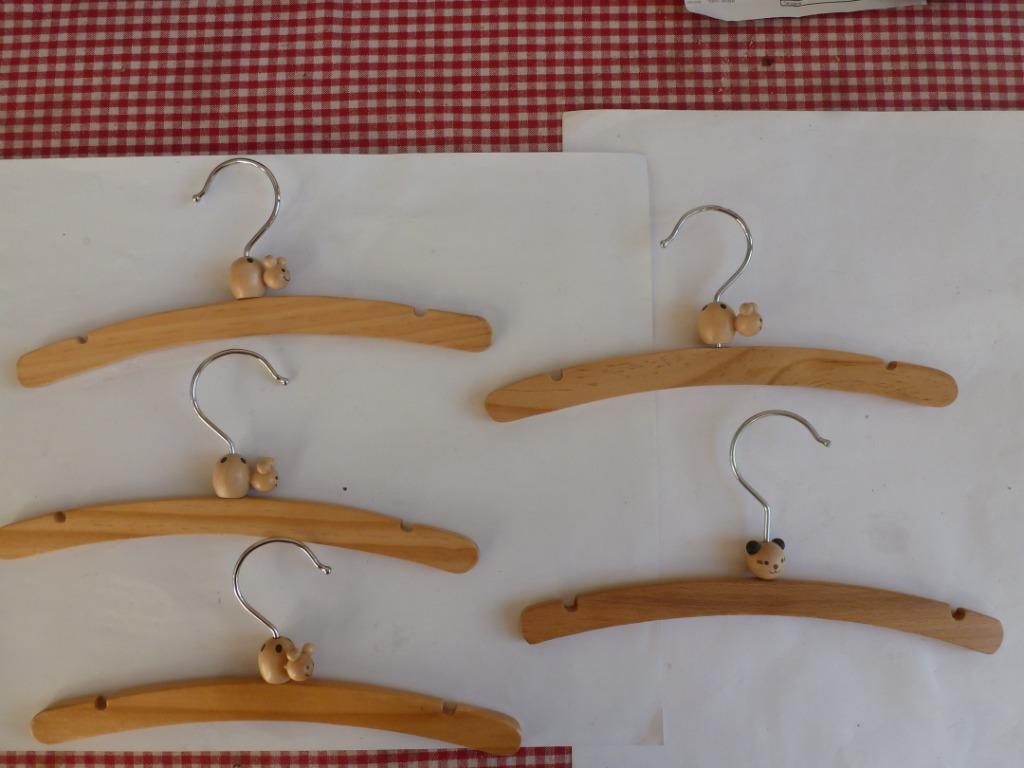 5 kinder kleerhangers : 4 x muis en 1 kat, Kinderen en Baby's, Kinderspulletjes, Zo goed als nieuw, Ophalen of Verzenden
