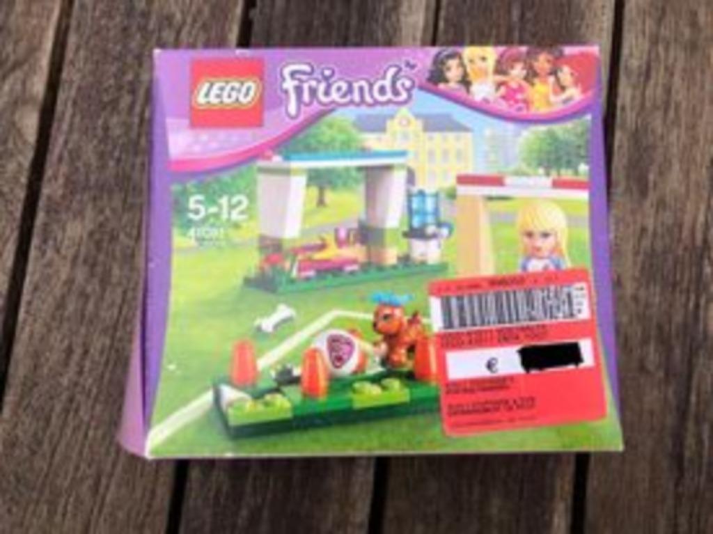 lego friends : Stéphanie et son entrainement de foot, Kinderen en Baby's, Speelgoed | Duplo en Lego, Ophalen of Verzenden, Zo goed als nieuw