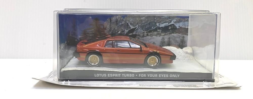 Lotus Esprit Turbo James Bond #8., Enlèvement ou Envoi, Comme neuf, Voiture, Universal Hobbies