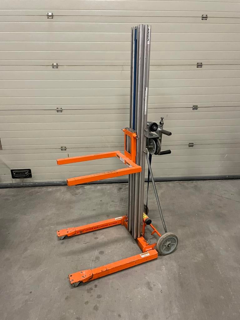 Materiaallift, Ophalen