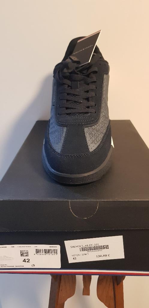 Baskets  TOMMY  HILFIGER    T 42, Vêtements | Hommes, Chaussures, Neuf, Enlèvement ou Envoi, Tommy Hilfiger, Bleu