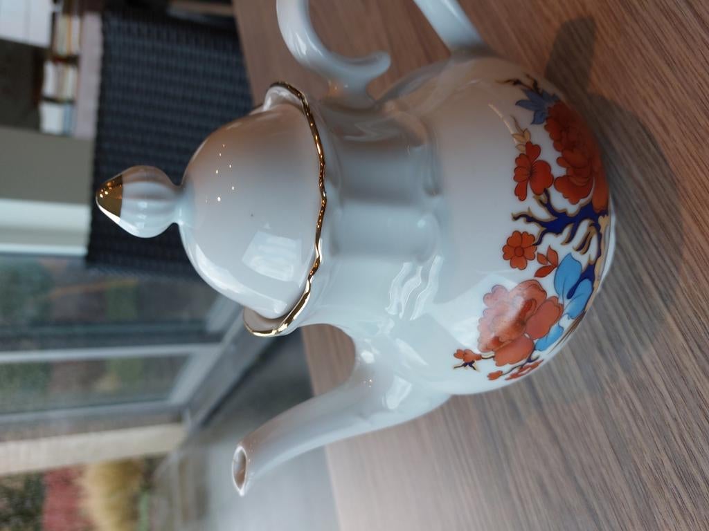 klassiek theepotje, Huis en Inrichting, Ophalen of Verzenden, Zo goed als nieuw, Porselein