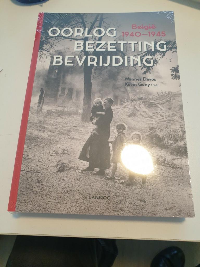 Oorlog. Bezetting Bevrijding België 1940 - 1945 Devos - Gony, Ophalen of Verzenden, Zo goed als nieuw