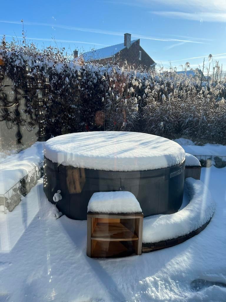 Jacuzzi SOFTUB PORTICO avec contour bois 5/8, Ophalen, Zo goed als nieuw, Trap, Vast