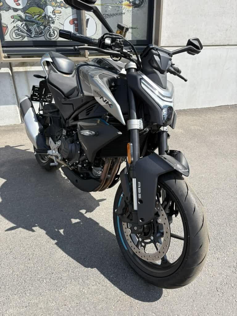 cfmoto 450nk, Motoren, 450 cc, Traction Control, 2 cilinders, Bedrijf
