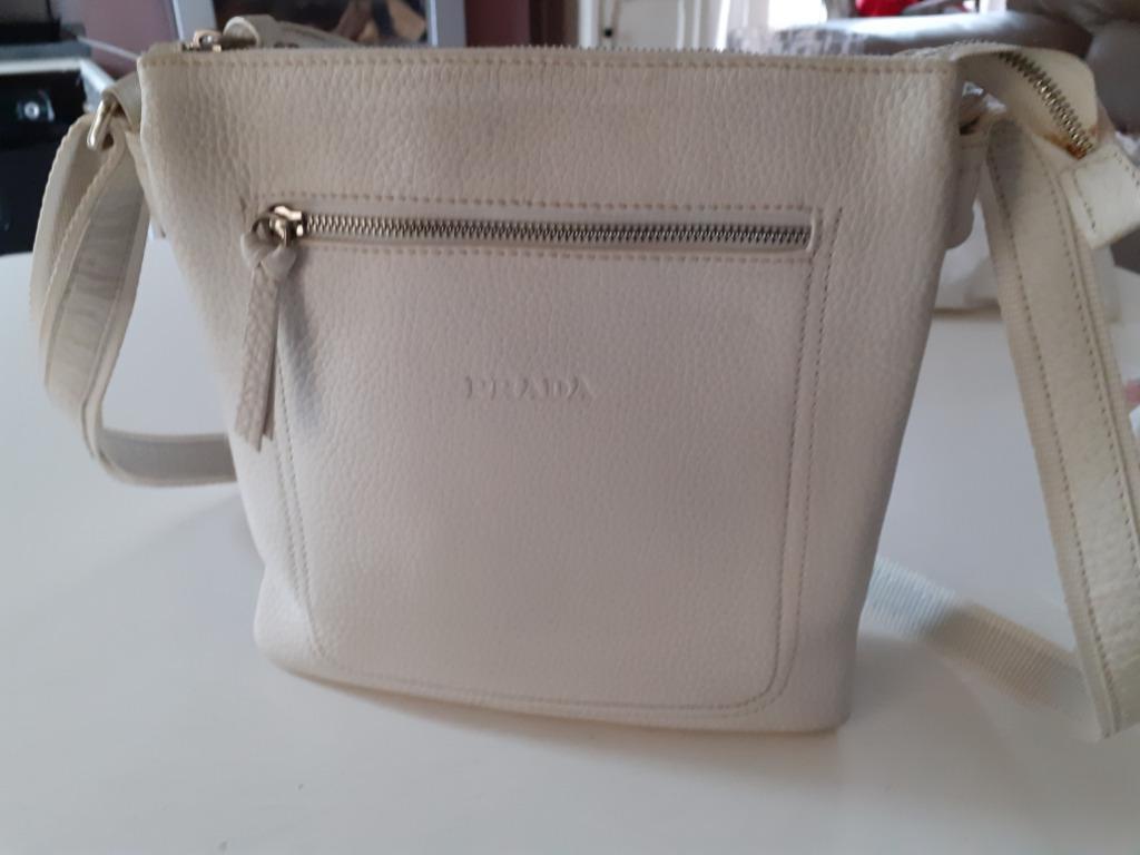 Witte Lederen handtas ( schoudertas) Prada vintage, Bijoux, Sacs & Beauté, Sacs | Sacs Femme, Sac à main, Blanc, Enlèvement ou Envoi