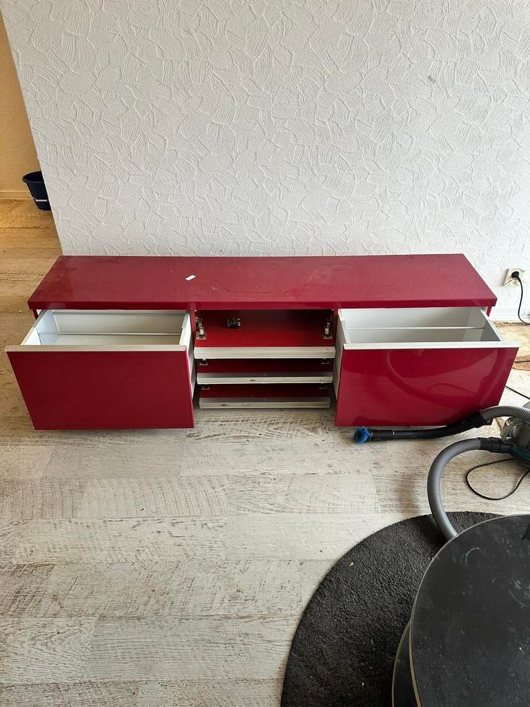 Knal rode kast 180Cm, Ophalen, Gebruikt, 150 tot 200 cm, Minder dan 100 cm