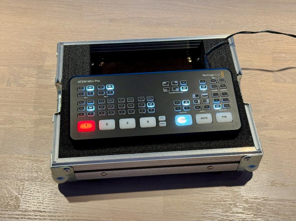 ATEM Mini Pro video switcher + flight case, Ophalen, Zo goed als nieuw
