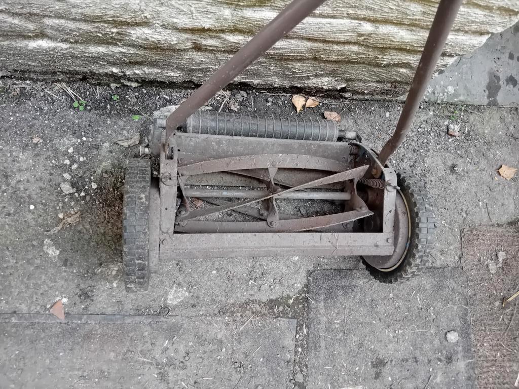Ancienne tondeuse à gazon, Jardin & Terrasse, Tondeuses à gazon, Enlèvement, Utilisé, Tondeuses à gazon manuelles