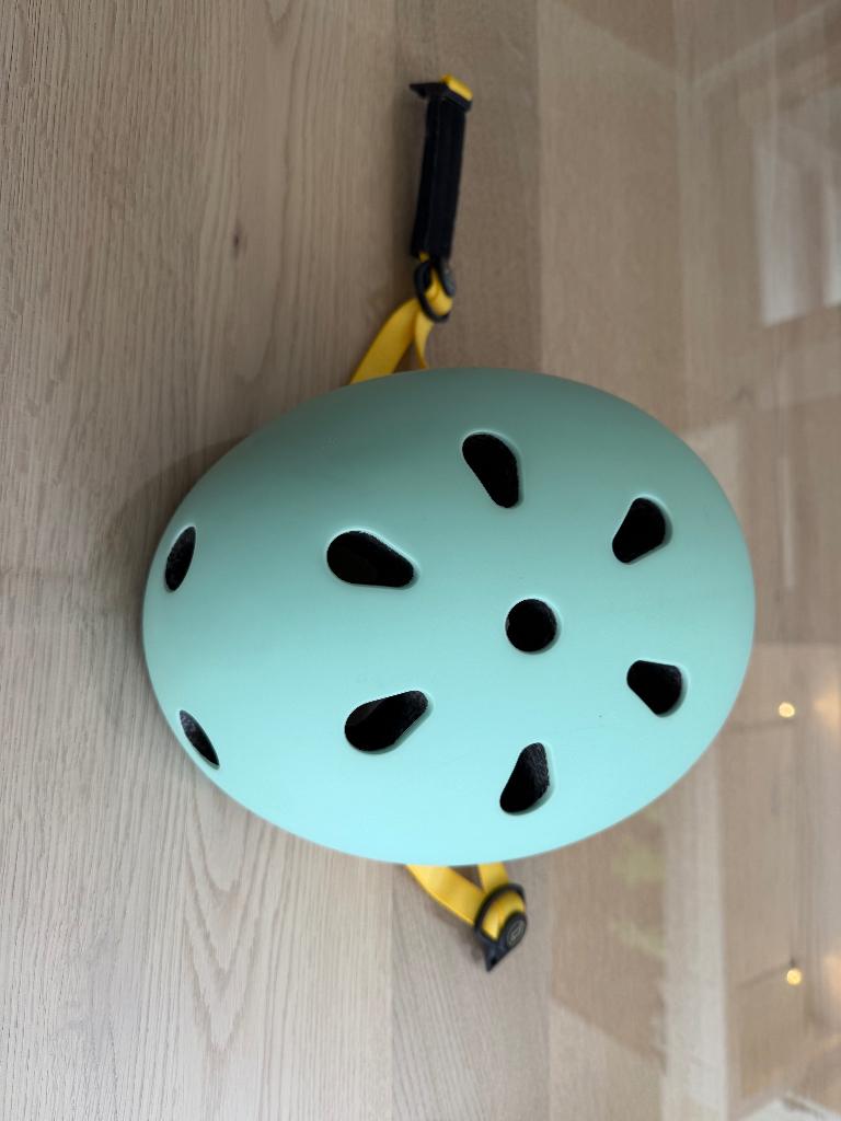Fietshelm baby, Jongen of Meisje, Zo goed als nieuw, Scoot and Ride, Ophalen