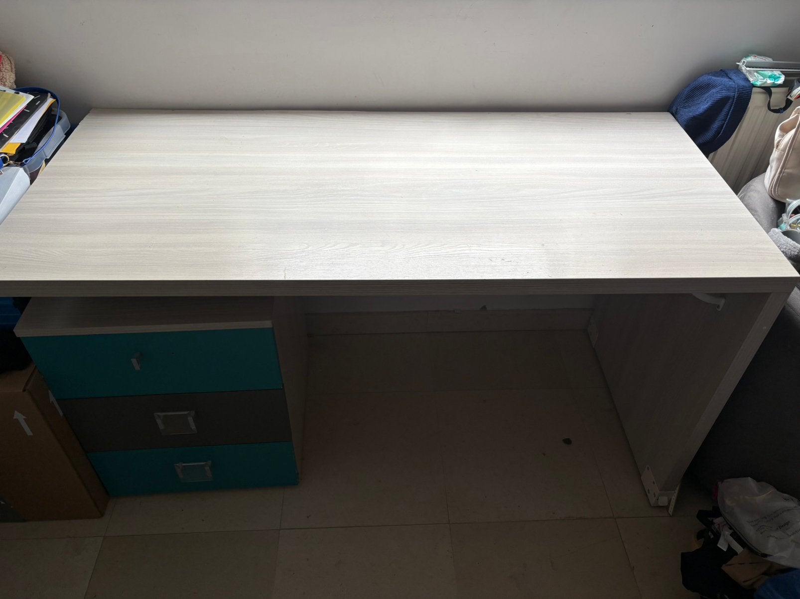 Set van: bureau, kleerkast, hangkast, boekenkast, Ophalen, Zo goed als nieuw, Schoolbureau