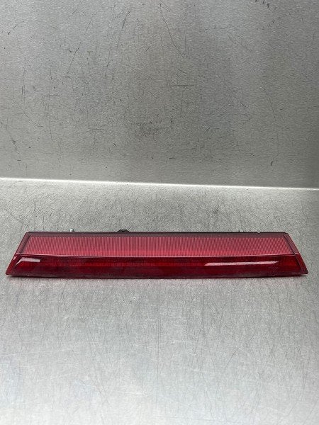 FEU STOP CENTRAL ARRIERE Corolla Touring Sport (E21 / EH1), Utilisé, Toyota