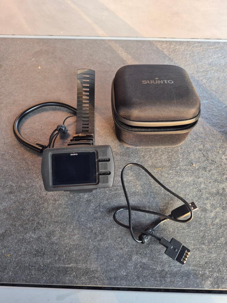 Duikcomputer Suunto Eon Steel Black, Ophalen