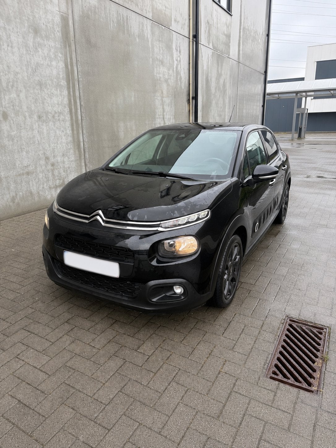 Te koop citroen C3 pure-tech, Auto's, Automaat, Zwart, Navigatiesysteem, Berline