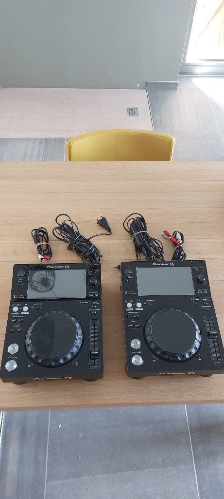 2x Pioneer XDJ-700, Ophalen, Zo goed als nieuw, Draaitafel, Pioneer