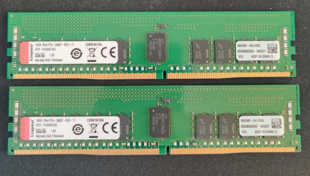 Lot 32 Go Kingston mémoire DDR4 ECC Reg. — 4* 2400MHz RDIMM, Informatique & Logiciels, Enlèvement ou Envoi, DDR4, Serveur, Utilisé