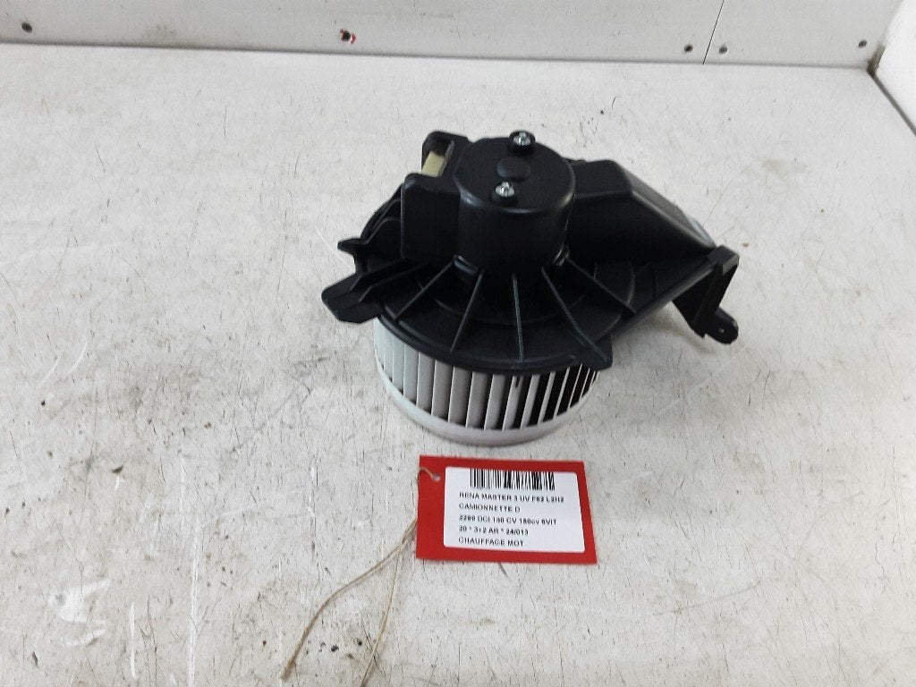 RADIATEUR MOTEUR Renault Master III (FV) (173830100), Renault, Mevr. I. Hauben, Utilisé, Rue de l'Espoir 34 34
4030  GRIVEGNÉE, BE