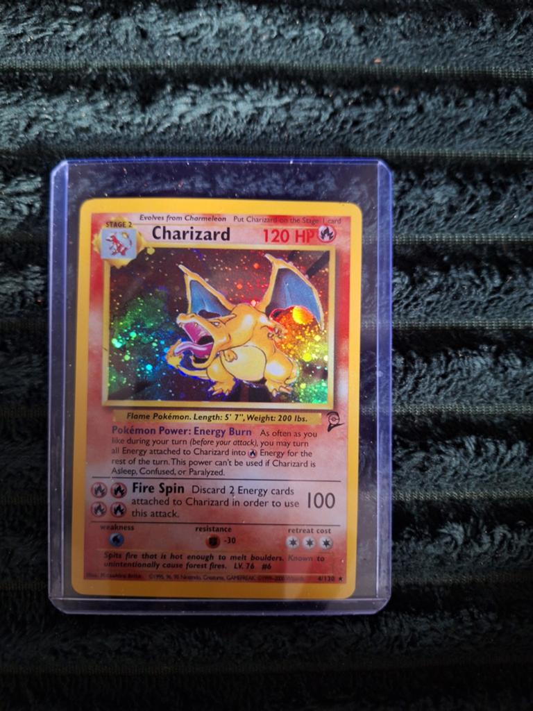 Charizard base set, Hobby en Vrije tijd, Verzamelkaartspellen | Yu-gi-Oh!, Ophalen of Verzenden