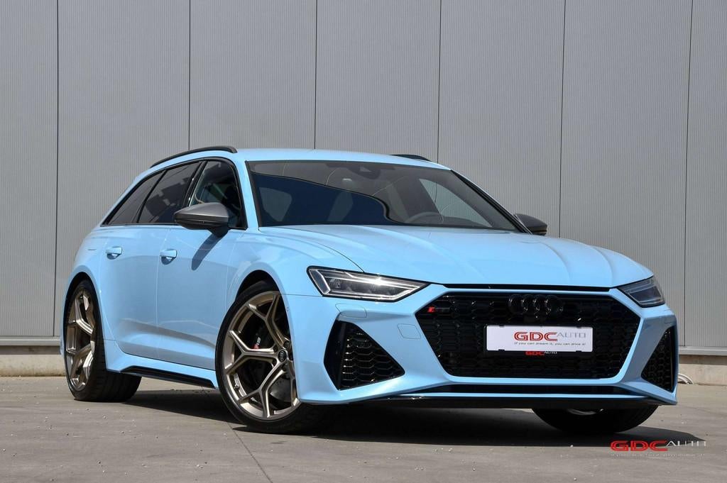Audi RS6 RS6 Avant Performance l Audi Exclusive l Sportuitla, 3996 cm³, Entreprise, Alcantara, 5 portes