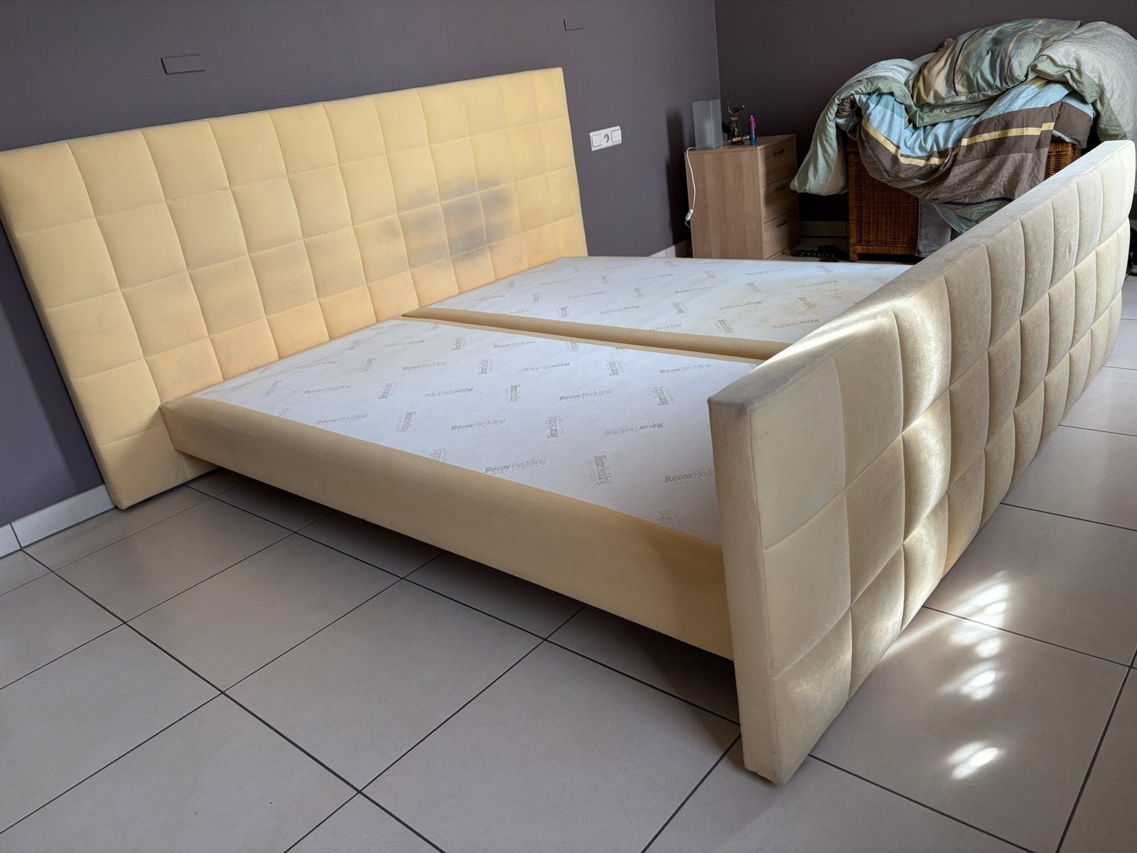 Bed 180*200 met 2 boxsprings van 90*200 cm, Ophalen, Gebruikt, Geel, Tweepersoons
