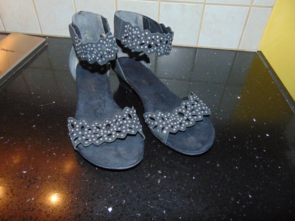 Sandalen Rieker nieuwstaat, Vêtements | Femmes, Chaussures, Enlèvement ou Envoi, Comme neuf, Noir, Sandales et Mûles