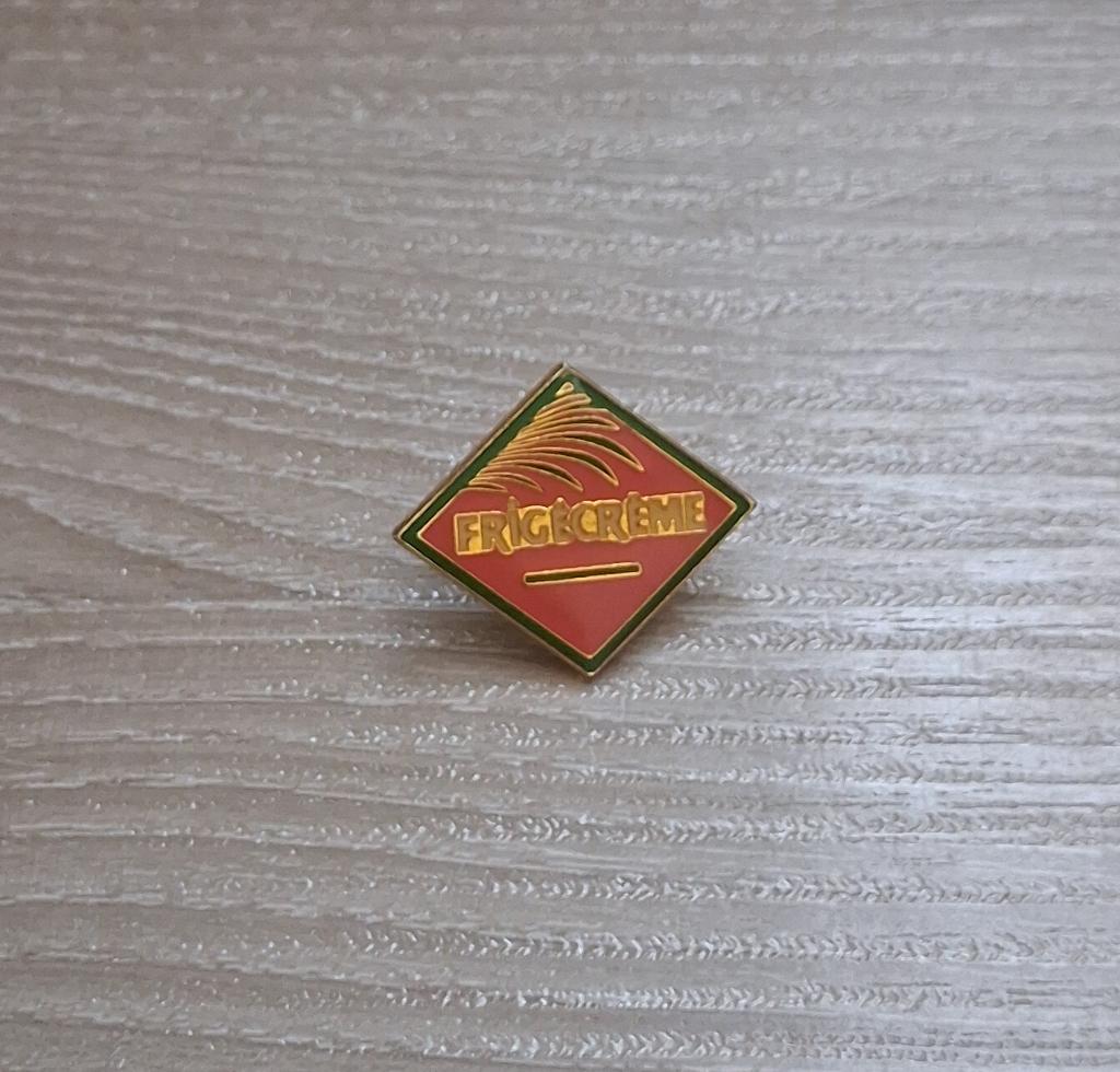 PIN - FRIGECREME - IJS - ROOMIJS - CRÈME-GLACÉE, Verzenden, Gebruikt, Merk, Speldje of Pin