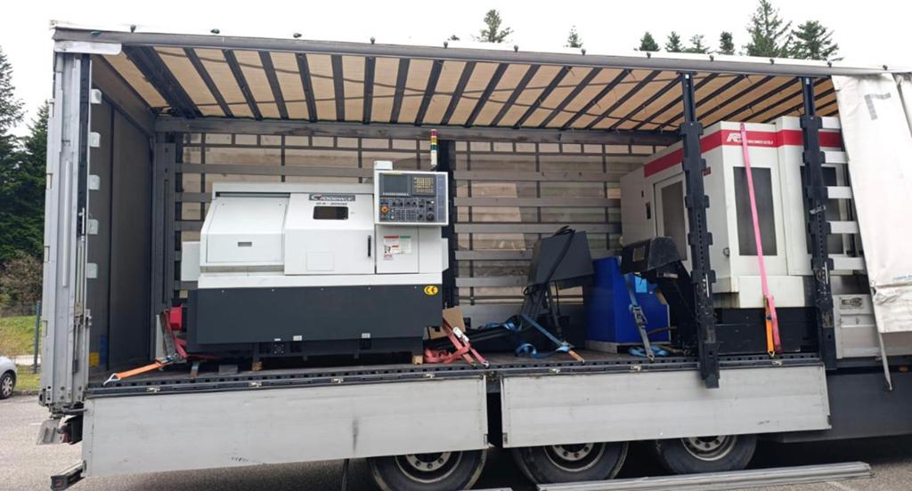 RACHAT TOUR CNC, CENTRE D’USINAGE, FRAISEUSE,, Enlèvement, Comme neuf, Fraiseuse