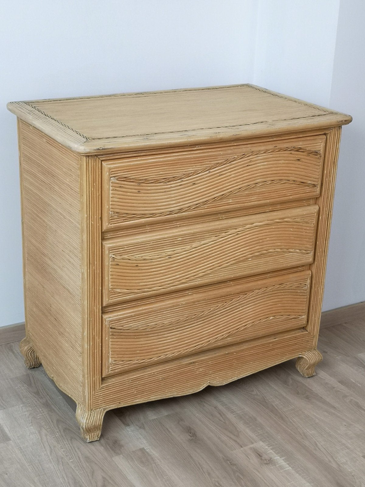 Magnifique buffet vintage en rotin, Maison & Meubles, Armoires | Commodes, Enlèvement