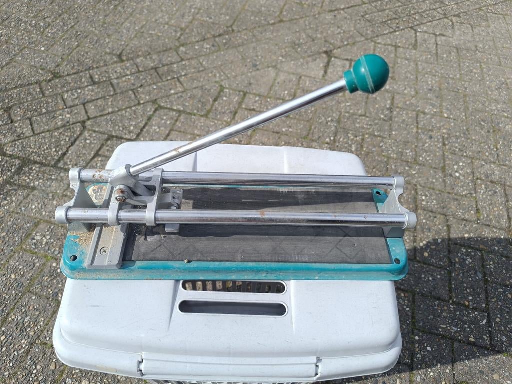 Tegel snijder. 40 cm lang., Ophalen