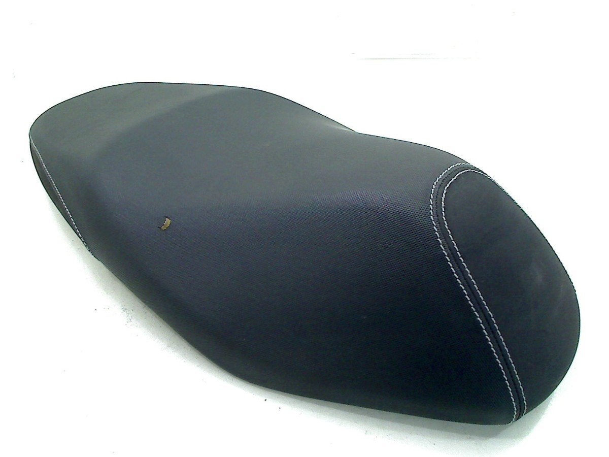 BUDDYSEAT Neo's 50i 4T E3 09-17 (Neos) (5C2-F4730-00), Fietsen en Brommers, Gebruikt, Customersupport@yamaha-motor.co.uk, Yamaha