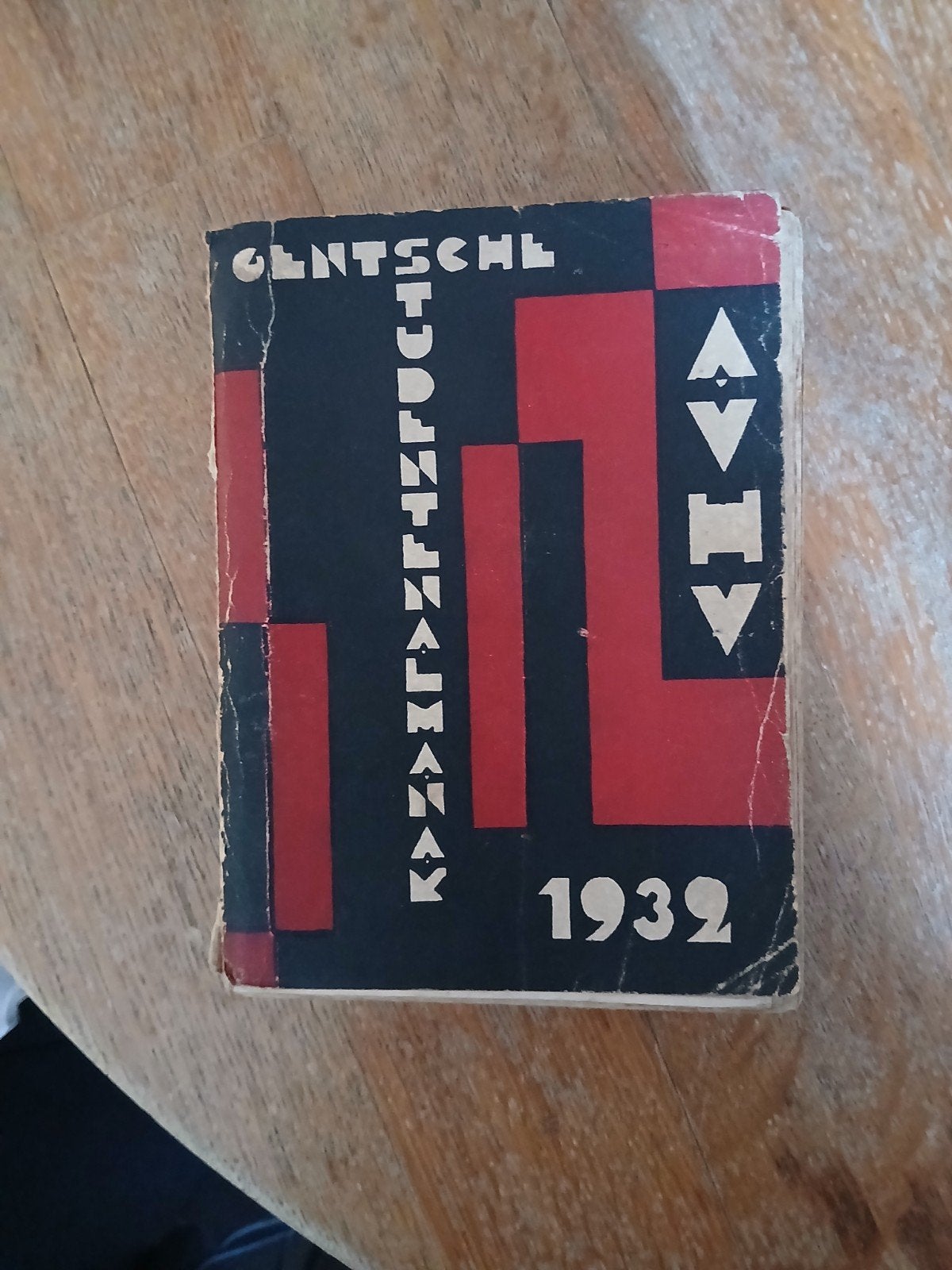 Gentse studenten almanak 1932, Ophalen