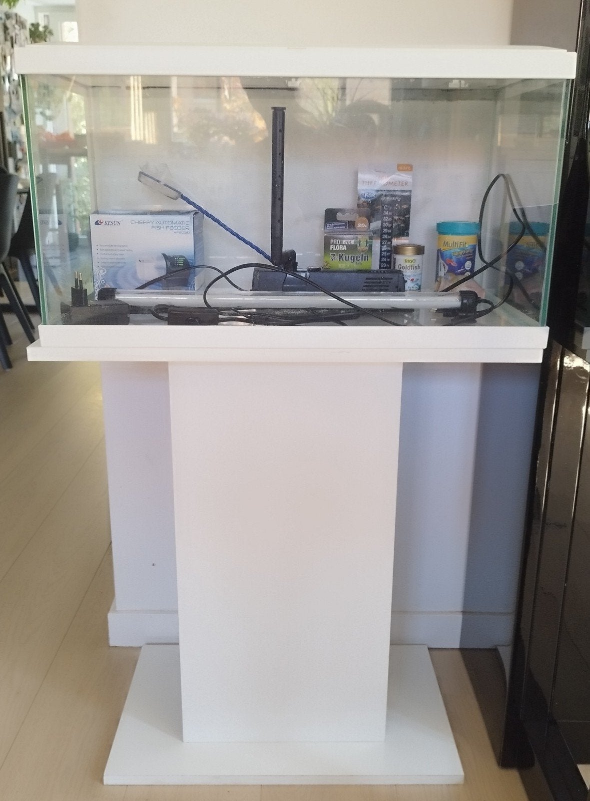 Set van 3 aquaria met veel accessoires, Dieren en Toebehoren, Ophalen, Inclusief toebehoren, Zo goed als nieuw, Aquariummeubel