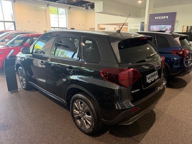 Suzuki Vitara 1.4 Turbo Boosterjet Hyb GL+ *Daginschrijving*, Auto's, Suzuki, Voorwielaandrijving, Stof, 4 cilinders, Zwart