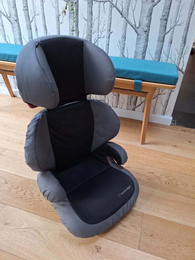 Autostoel grijs maxi cosy type 2-3, Kinderen en Baby's, Autostoeltjes, Ophalen, 15 t/m 36 kg, Gebruikt, Autogordel