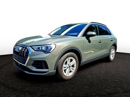 Audi Q3 35 TFSI Attraction, Autos, Argent ou Gris, Achat, Boîte manuelle, Essence