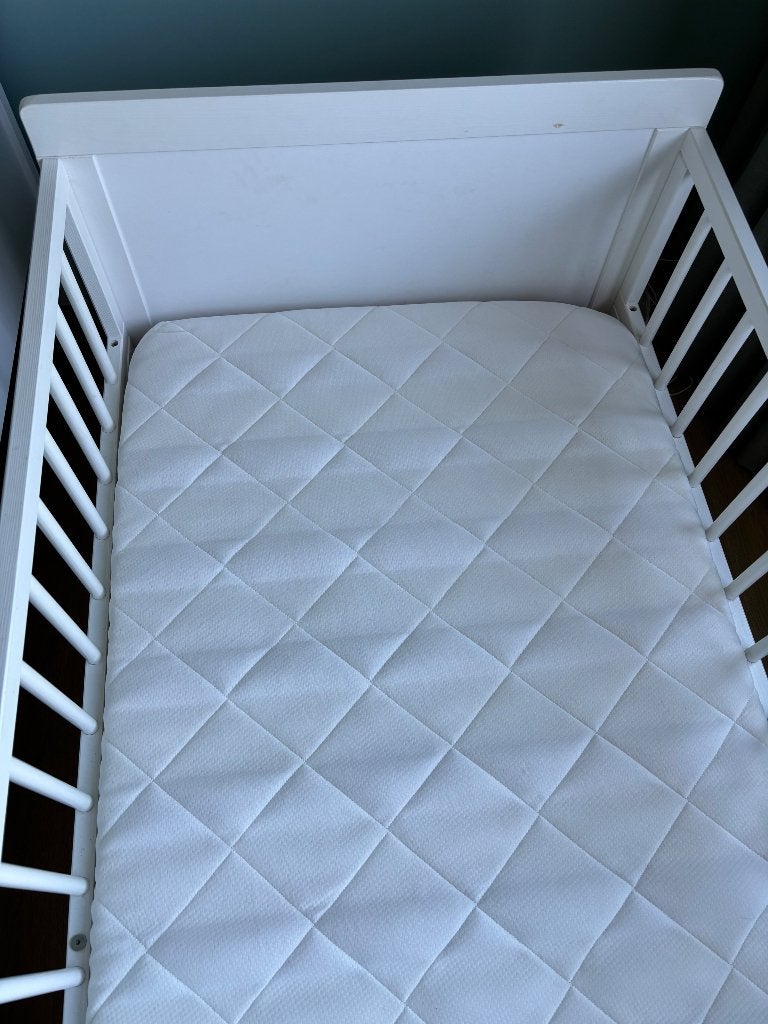 Kinderbed 140x70 wit Vivien van Petite Amelie, Kinderen en Baby's, Ophalen, 70 tot 85 cm, 140 tot 160 cm, Zo goed als nieuw