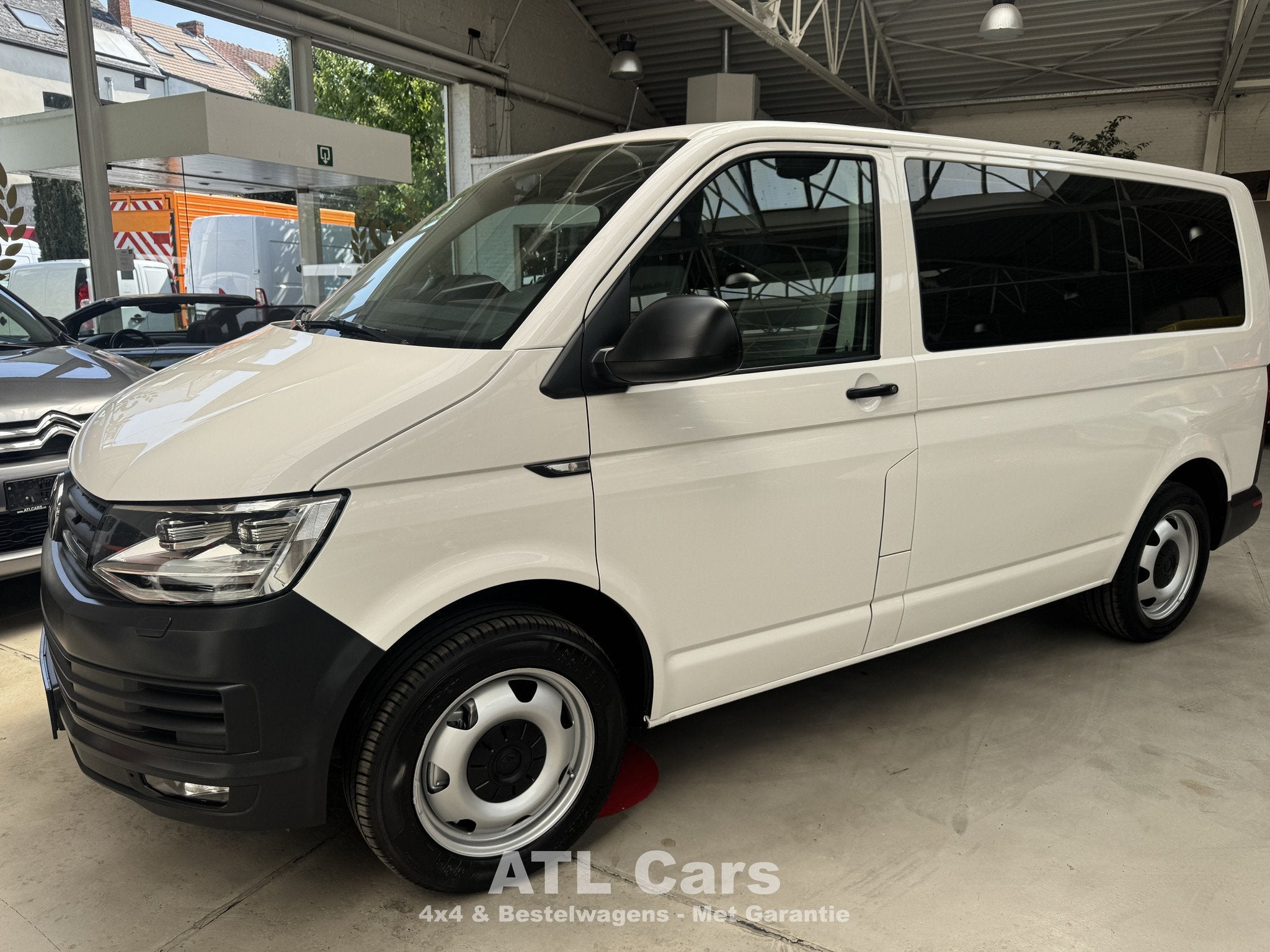 Volkswagen Transporter 2.0 Diesel | 8+1 Minibus | Automaat |, Entreprise, Carnet d'entretien, Diesel, Automatique