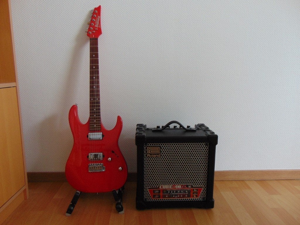 Gitaar Ibanez Gio GRX120SP + Versterker Roland Cube 40 XL ., Ophalen, Nieuw