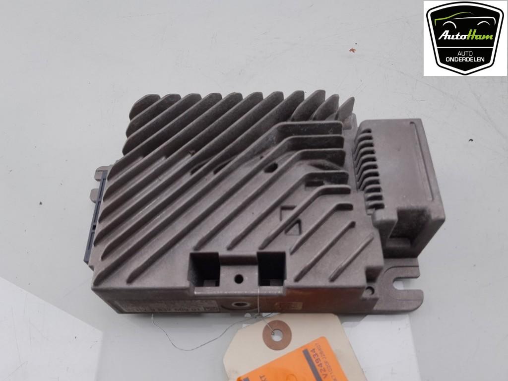 AUDIO VERSTERKER BMW 3 serie Touring (G21) (01-2019/07-2020), Dhr. J. Ham, Gebruikt, Administratie@autoham.nl, BMW