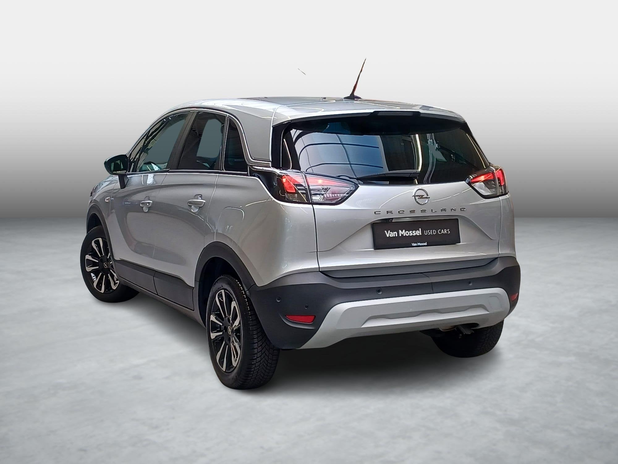 Opel Crossland 1.2T Elegance + Navi + Winter Pack + Keyless, Voorwielaandrijving, Gebruikt, Zwart, 1290 kg