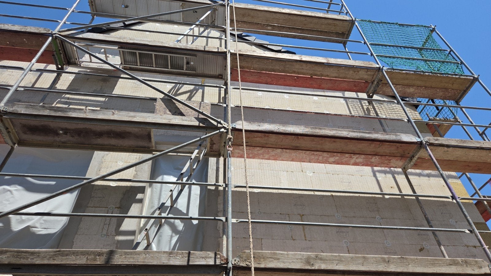 Homme à tous faire peinture et faux plafond endusage croison