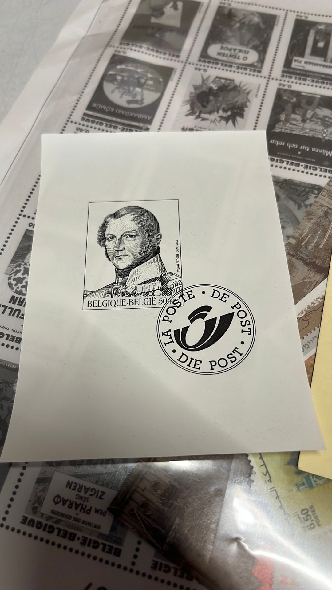 Zwart wit postzegel koning leopold, Postzegels en Munten, Verzenden