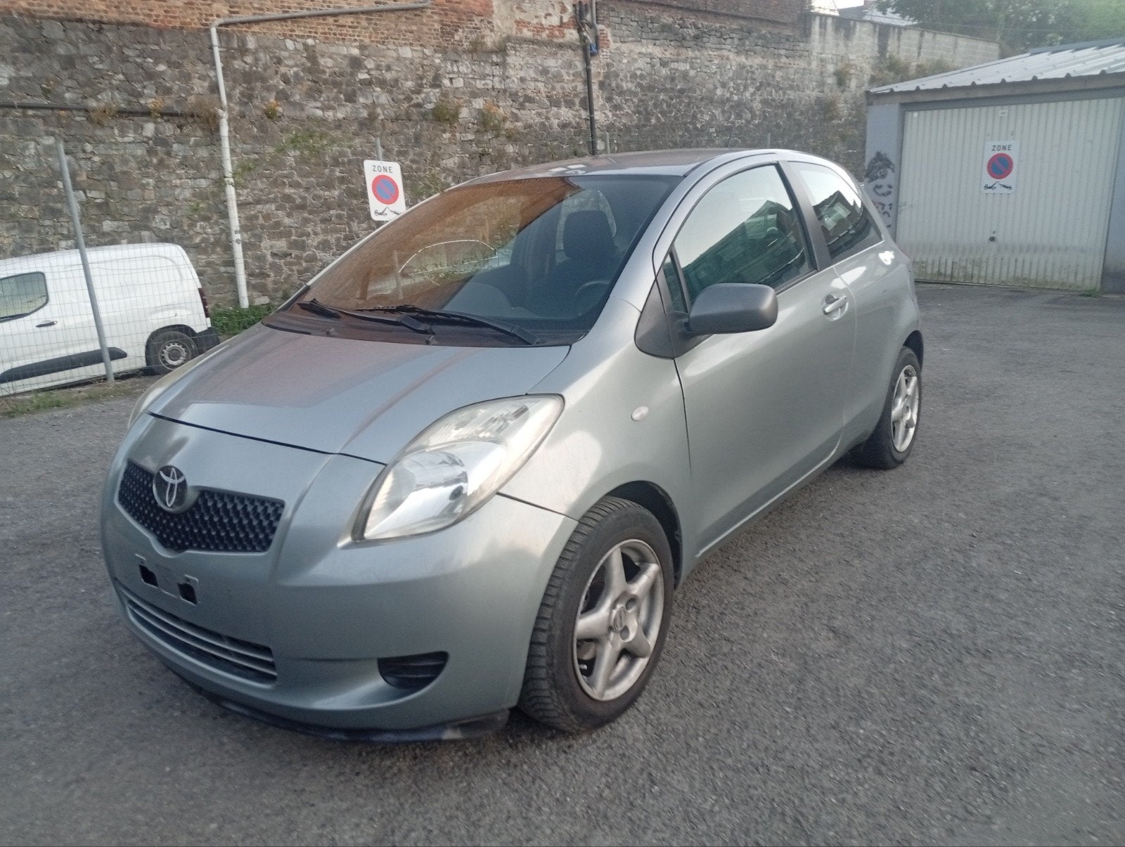 Toyota Yaris 2006. Moteur 1400 diesel  prete  immatriculer, Auto's, Diesel, Particulier, Yaris, Te koop
