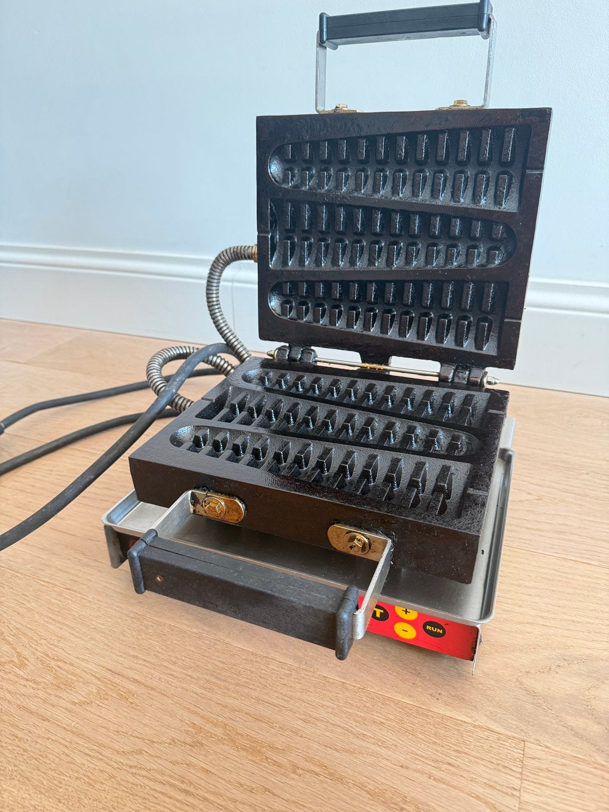 Gaufrier - gaufres sur un bâton., Articles professionnels, Enlèvement