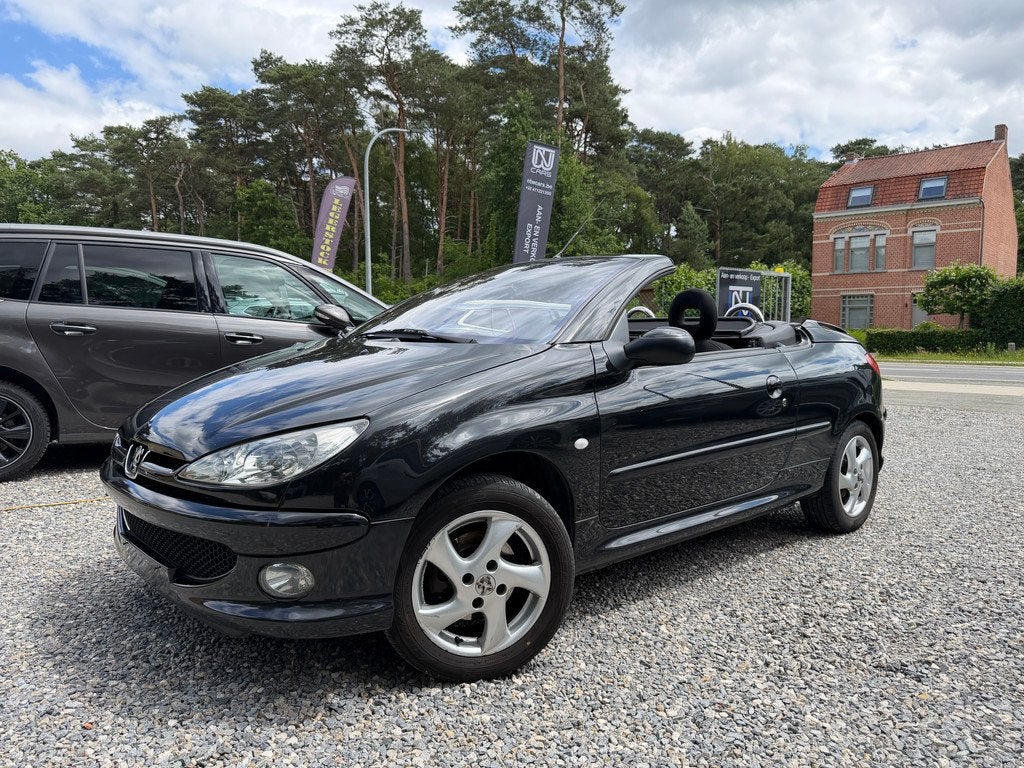 Peugeot 206 cabrio 1.6B EURO3 '04 + 12M GARANTIE, Auto's, 4 zetels, Stof, Gebruikt, Cabriolet