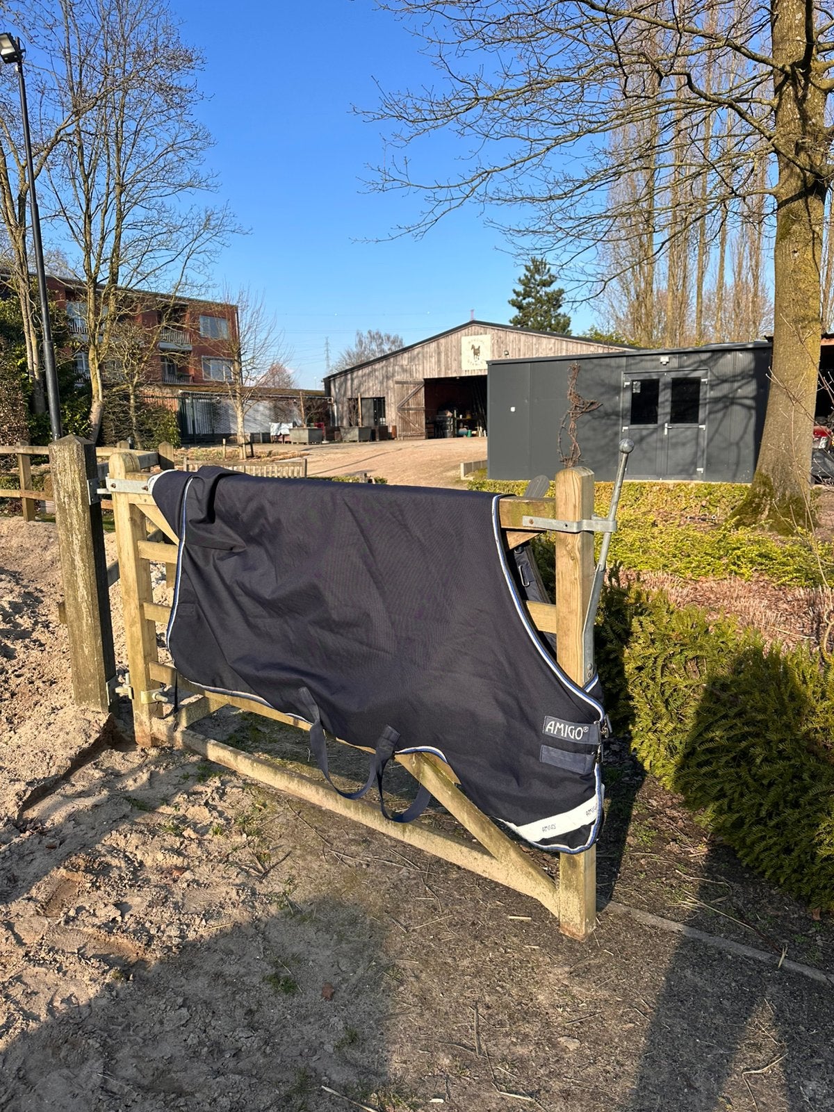 Amigo bravo turnout medium + nekstuk, Ophalen of Verzenden, Zo goed als nieuw, Deken, Amigo